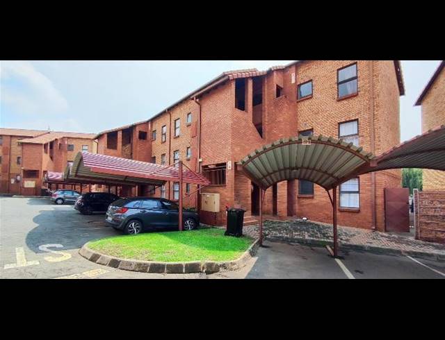 2 BEDROOM APARTMENT FOR SALE IN CASTLEVIEW